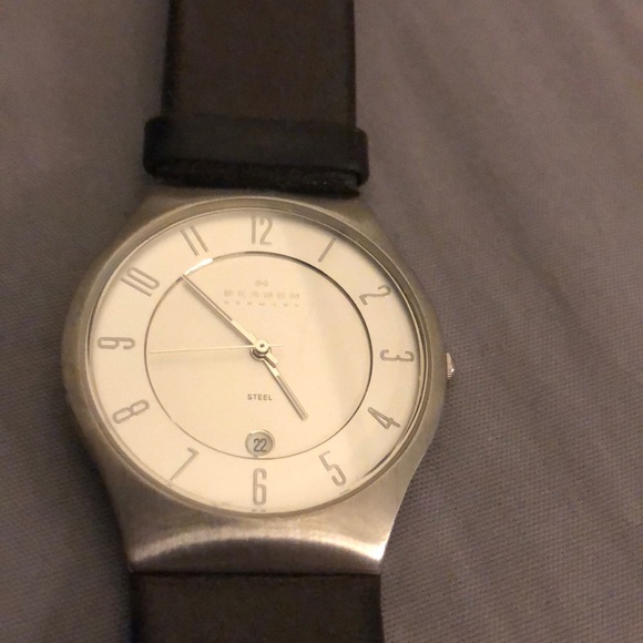 Skagen Watch - Picture 2 of 4
